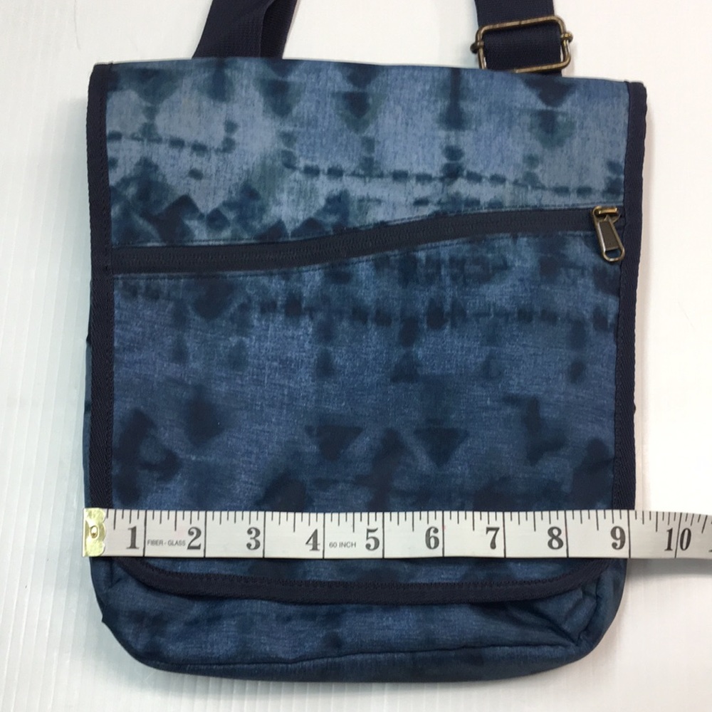 Eddie Bauer Connect Tech Blue Tie Dye Crossbody Bag - Picture 7 of 11